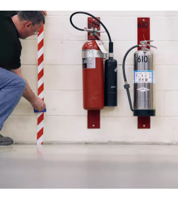 3M 767I - Banda adeziva vinil pentru marcare, semnalizare (rosu/alb) 50mm X 33M 